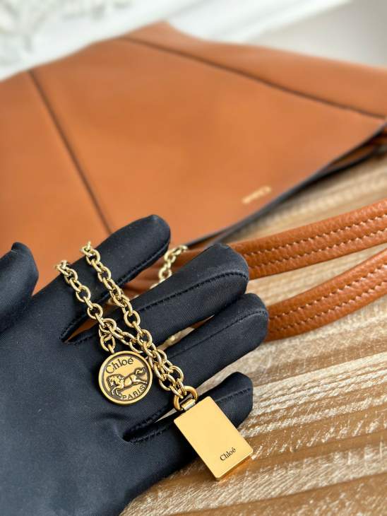 Picture of Chloe Handbags _SKUfw182332427fw